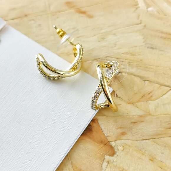 NEW Kendra Scott Annie Infinity White Crystal Earrings Gold - Picture 3 of 3